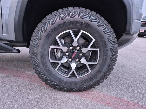 New 2026 GMC Canyon AT4X AWD/4WD image 17