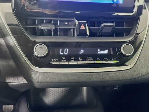 Certified 2025 Toyota Corolla LE FWD image 16