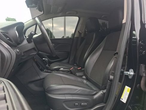 Used 2022 Buick Encore Preferred w/ Safety Package II AWD/4WD image 13