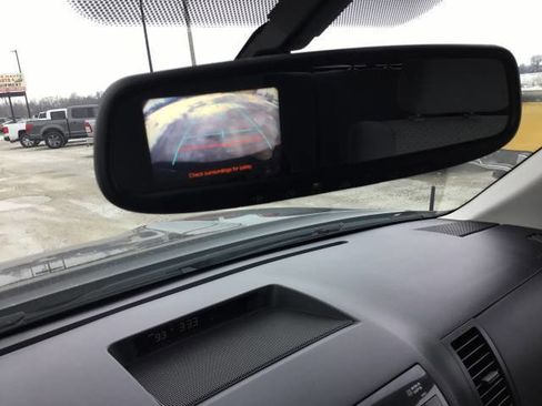 Used 2012 Toyota Tundra 4x4 Double Cab image 18