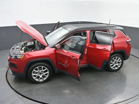 Used 2025 Jeep Compass Limited AWD/4WD image 63