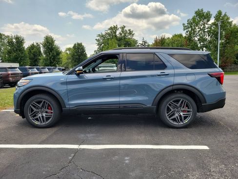 New 2026 Ford Explorer ST-Line w/ ST-Line Street Pack AWD/4WD image 7