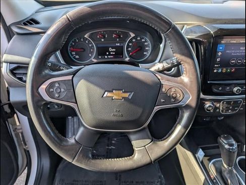 Used 2020 Chevrolet Traverse LT w/ LT Premium Package image 7