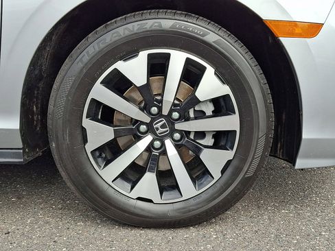 Certified 2026 Honda Odyssey EX-L image 8