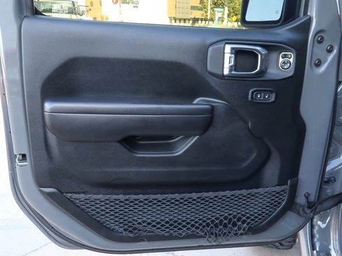 Used 2021 Jeep Wrangler Unlimited Rubicon image 18