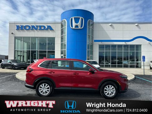 Used 2023 Honda CR-V LX image 1
