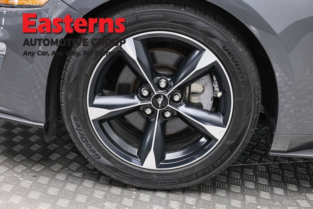 Used 2019 Ford Mustang Coupe RWD image 31