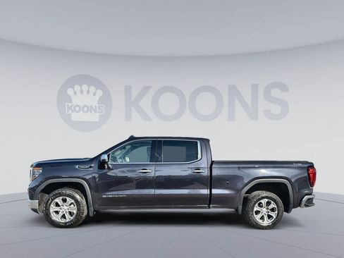 Used 2022 GMC Sierra 1500 SLT w/ SLT Convenience Package image 2