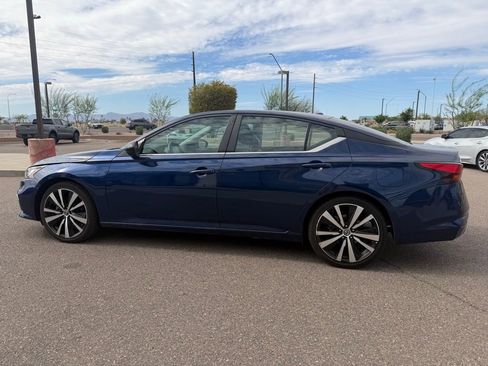 Used 2021 Nissan Altima 2.5 SR FWD image 10