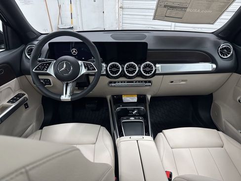 Used 2026 Mercedes-Benz GLB 250 image 21