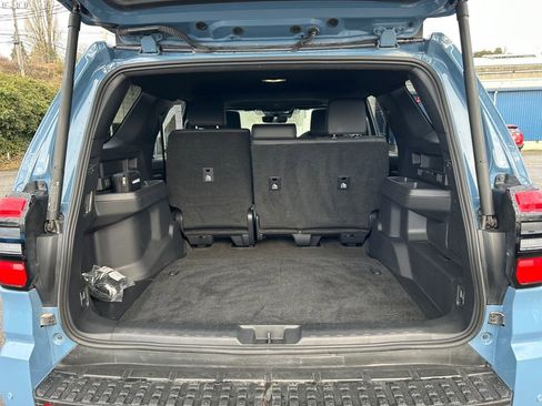 Used 2025 Toyota 4Runner TRD Off-Road Premium image 24