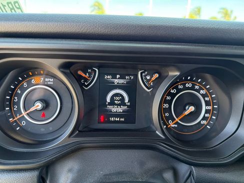 Used 2025 Jeep Wrangler Unlimited Sport AWD/4WD image 21