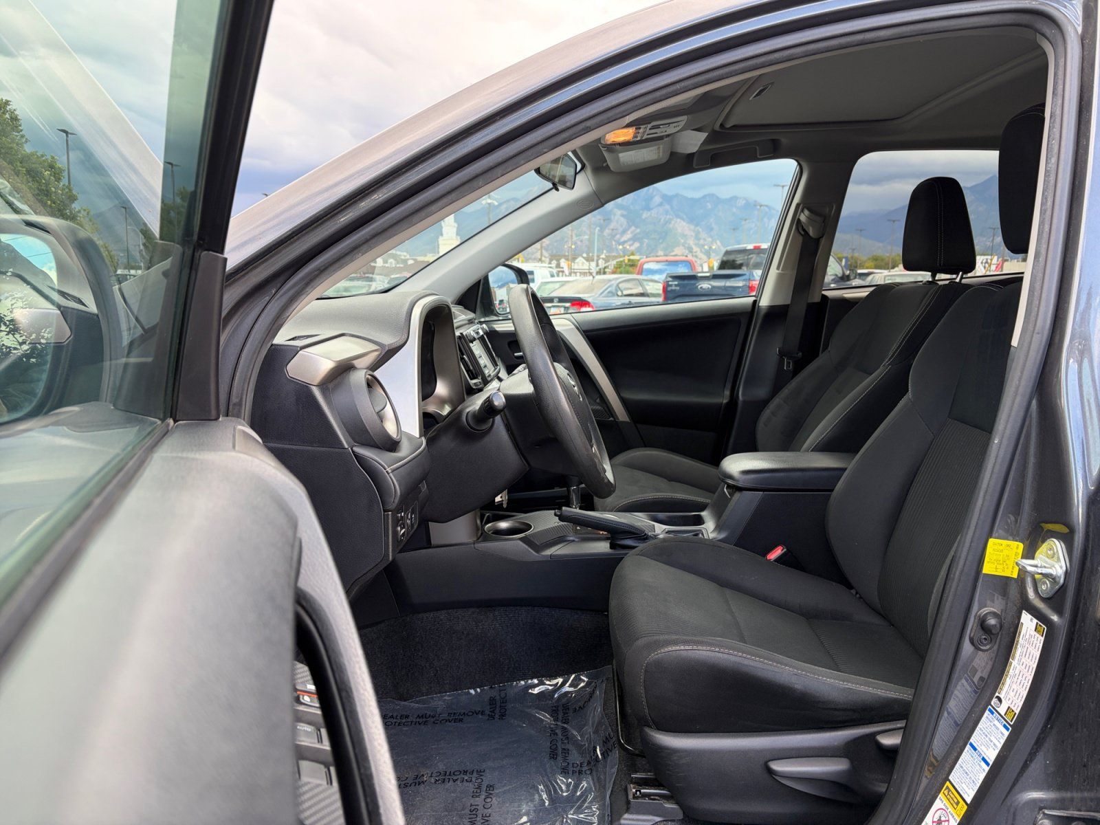 Used 2015 Toyota RAV4 XLE AWD/4WD image 11