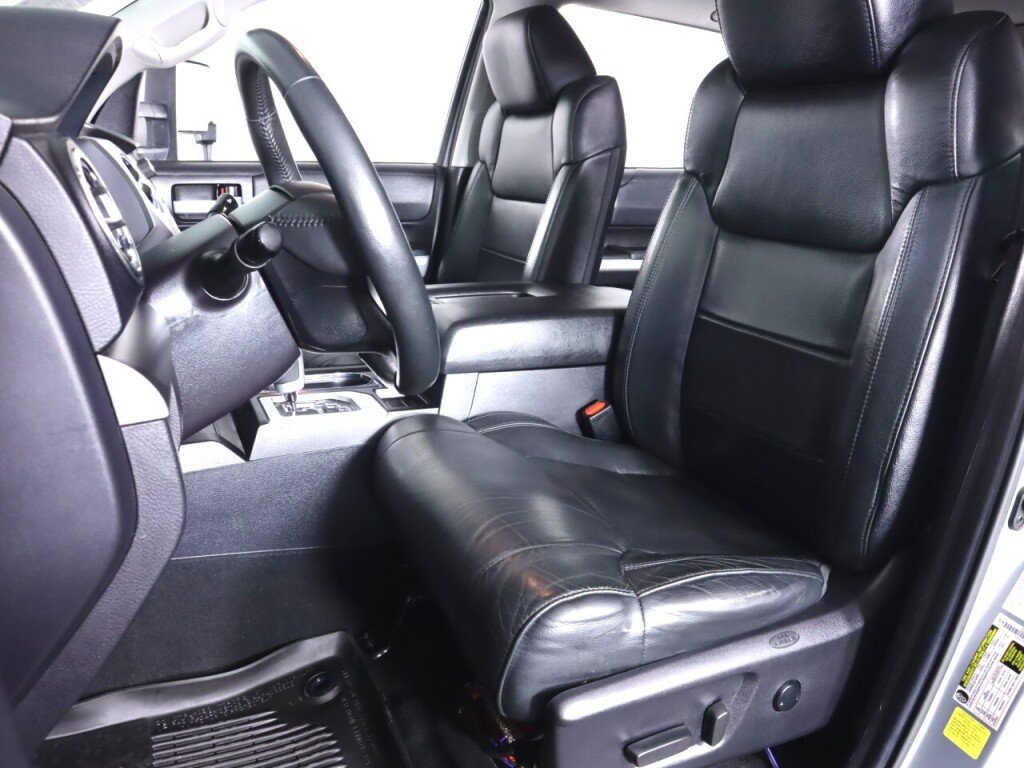 Used 2021 Toyota Tundra SR5 w/ SR5 Leather Package AWD/4WD image 28