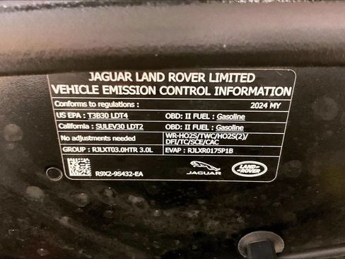Certified 2024 Land Rover Range Rover SE AWD/4WD image 31