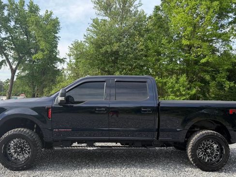 Used 2021 Ford F250 Lariat image 4