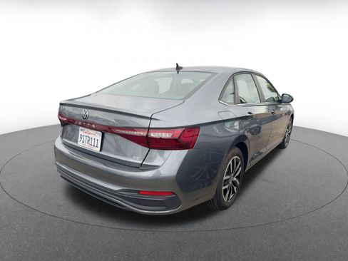 Used 2025 Volkswagen Jetta SE image 5