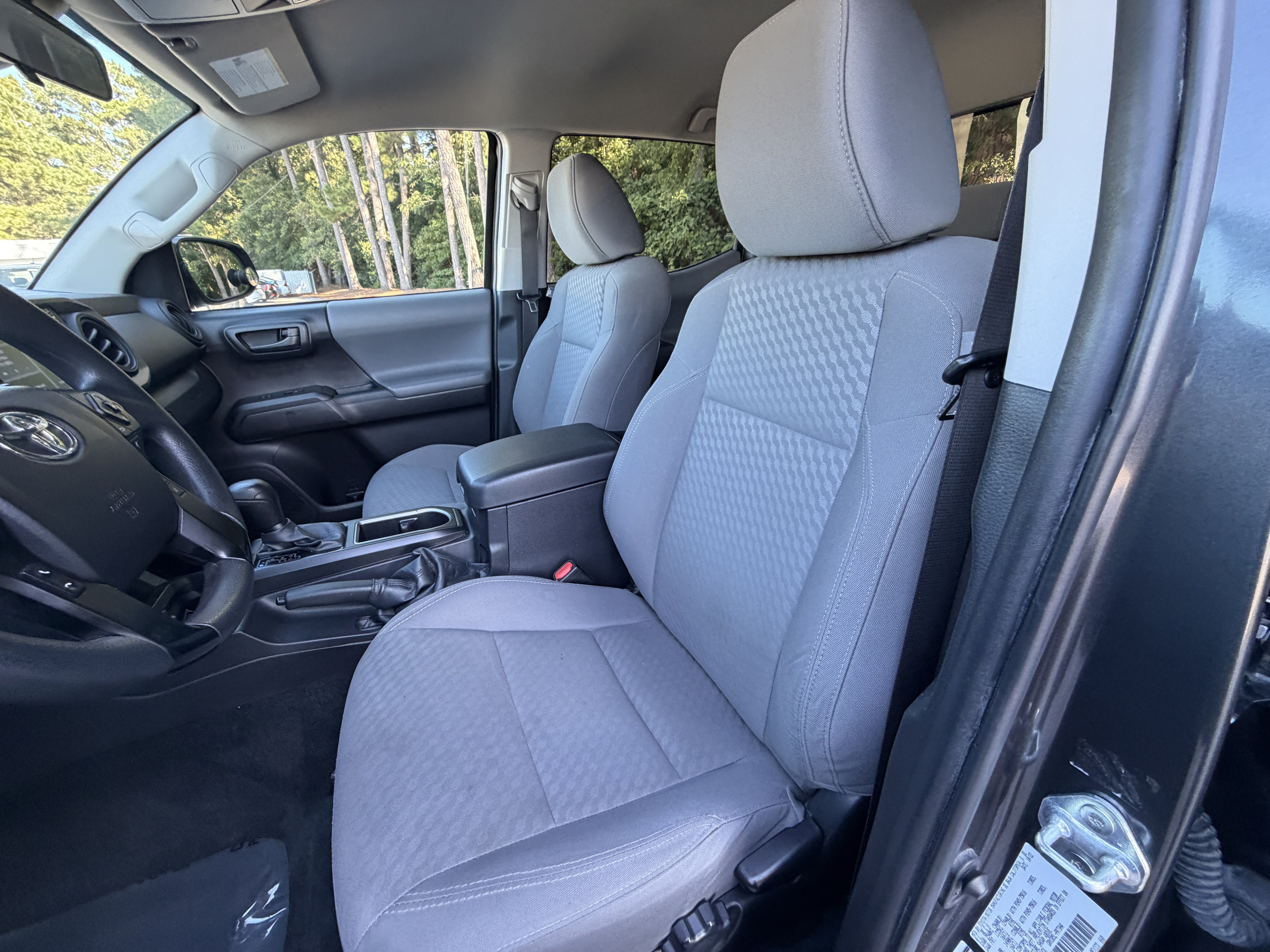 Used 2023 Toyota Tacoma SR AWD/4WD image 15