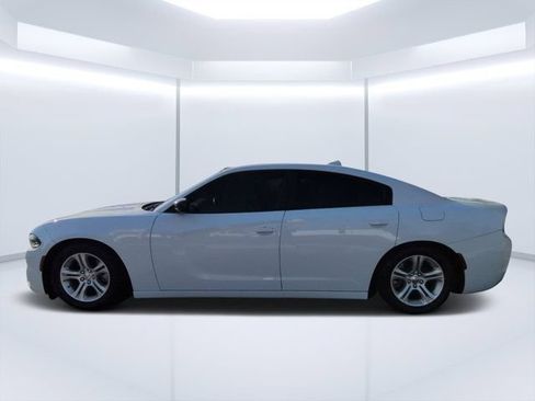 Used 2023 Dodge Charger SXT RWD image 6