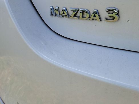 Used 2021 MAZDA MAZDA3 s FWD image 16