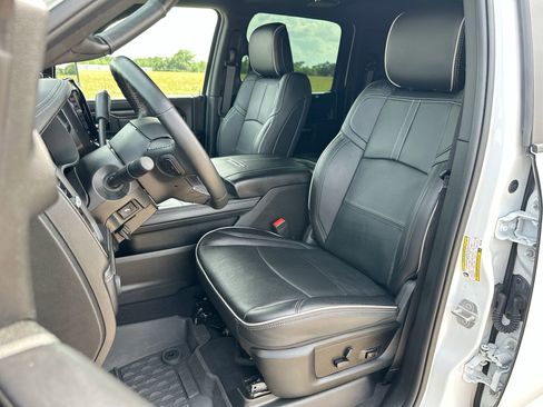Used 2024 RAM 3500 Limited AWD/4WD image 11