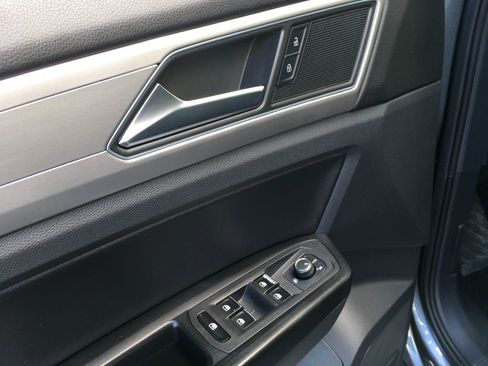 Used 2018 Volkswagen Atlas SE FWD image 22