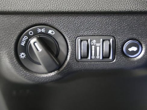 Used 2022 Dodge Charger SXT image 23