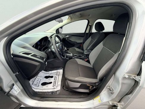 Used 2014 Ford Focus SE FWD image 16