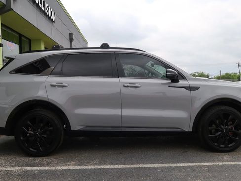 Used 2022 Kia Sorento SX image 8