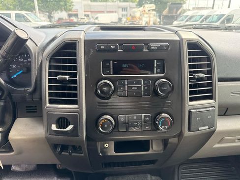 Used 2017 Ford F550 2WD Crew Cab Super Duty image 14