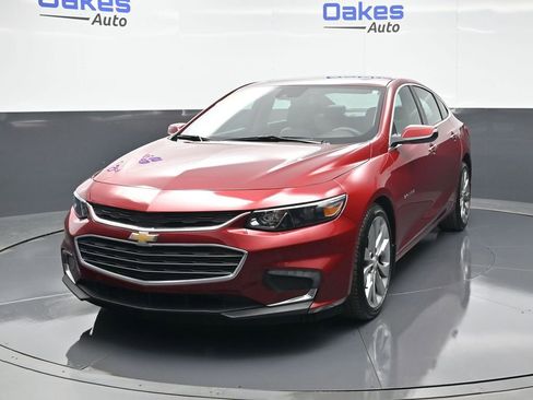 Used 2018 Chevrolet Malibu Premier w/ Premier Sun and Wheel Package image 4