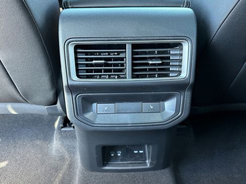 New 2026 Volkswagen Atlas Cross Sport SEL R-Line image 8