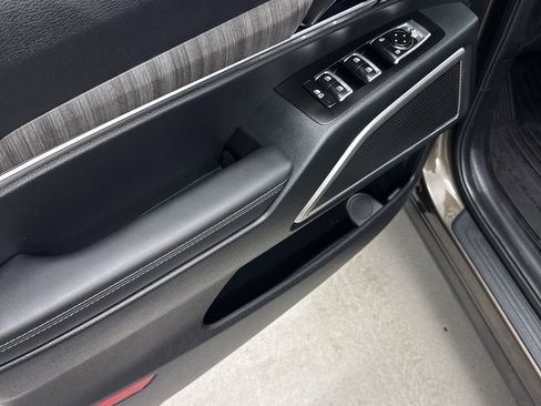 Used 2025 Kia Telluride EX image 13