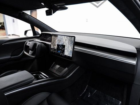 Used 2023 Tesla Model X Plaid image 15