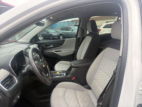 Used 2019 Chevrolet Equinox LS w/ LS Convenience Package image 14