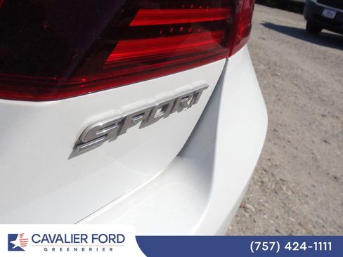 Used 2017 Honda Accord Sport image 5