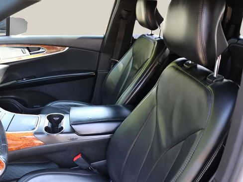Used 2016 Lincoln MKX Reserve w/ Climate Package FWD image 12