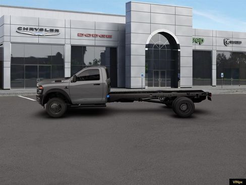 New 2026 RAM 5500 Tradesman w/ Chrome Appearance Group image 3