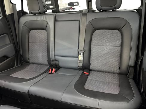 Used 2017 Chevrolet Colorado Z71 AWD/4WD image 15