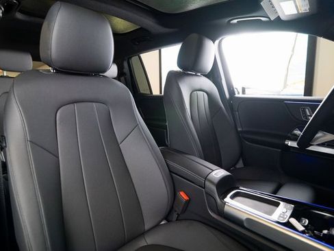 New 2026 Mercedes-Benz GLB 250 GLB 250 image 12