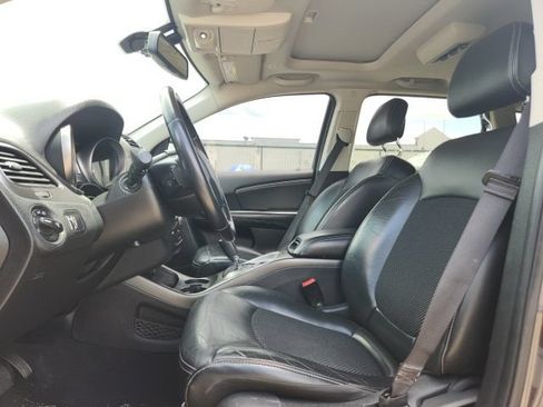 Used 2020 Dodge Journey Crossroad FWD image 14