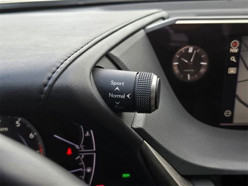 Used 2021 Lexus ES 350 Luxury image 34