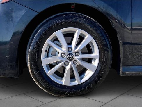 Certified 2025 Toyota Camry LE image 11