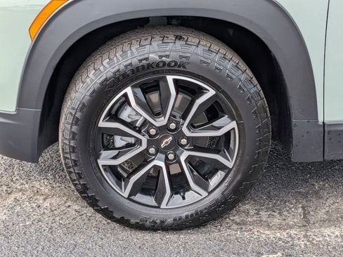 Used 2025 Chevrolet TrailBlazer ACTIV w/ Convenience Package FWD image 10