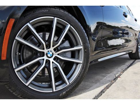 Used 2022 BMW 330i xDrive Sedan w/ Driving Assistance Package image 29