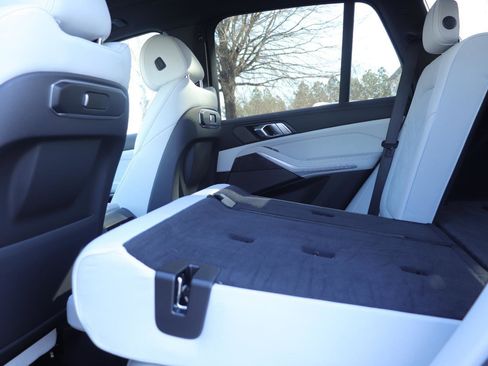 Used 2024 BMW X5 xDrive40i w/ Premium Package image 14