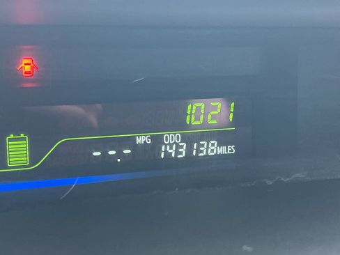 Used 2012 Toyota Prius V Three image 29