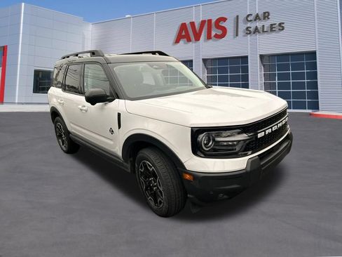 Used 2025 Ford Bronco Sport Outer Banks w/ Outer Banks Tech Package+ AWD/4WD image 2