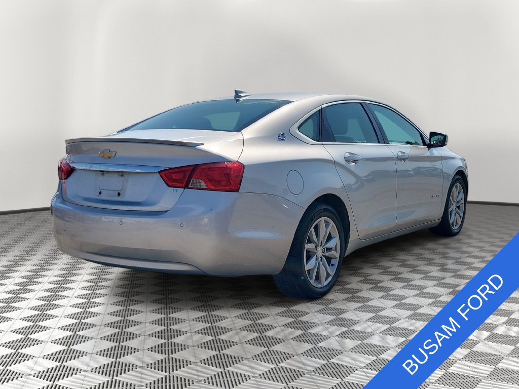 Used 2017 Chevrolet Impala LT w/ Convenience Package FWD image 4