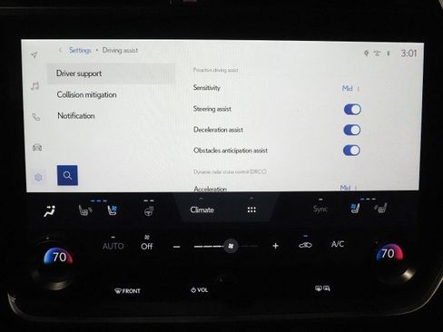 Used 2024 Lexus RZ 300e Premium w/ Technology Package image 32